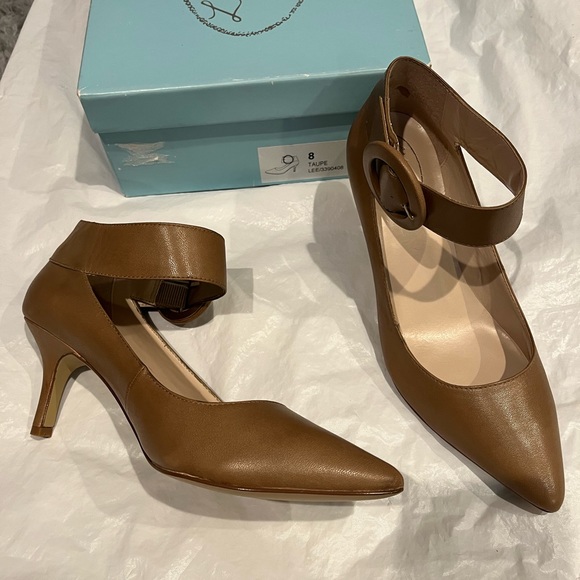 New Women’s L’ATELIER LONDON Leather Taupe Heels w/Ankle Strap & Buckle sz 8 - Picture 1 of 8